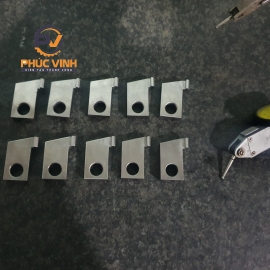 Gia Công Móc Gạc Nắp Chai Thép Không Rỉ